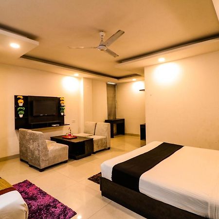 Hotel Olive Zone Near Delhi Airport New Delhi Bagian luar foto