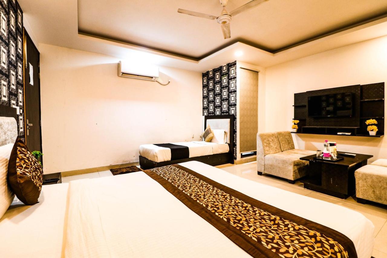 Hotel Olive Zone Near Delhi Airport New Delhi Bagian luar foto