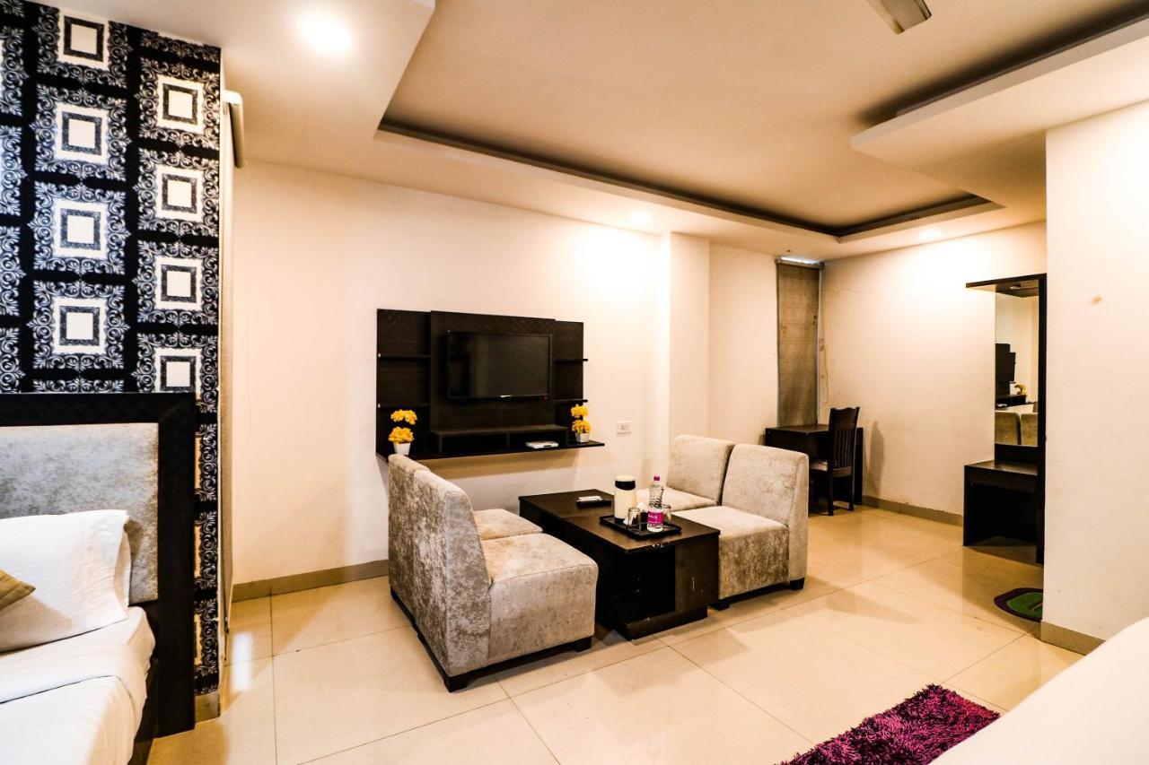 Hotel Olive Zone Near Delhi Airport New Delhi Bagian luar foto