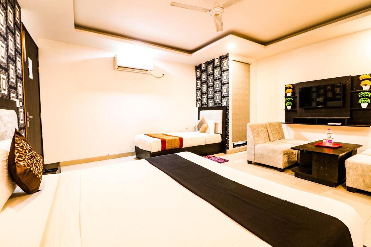 Hotel Olive Zone Near Delhi Airport New Delhi Bagian luar foto