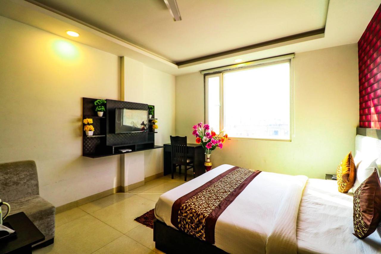 Hotel Olive Zone Near Delhi Airport New Delhi Bagian luar foto
